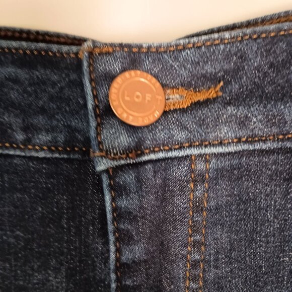 Ann Taylor LOFT Curvy Skinny Crop Jeans Stretch Size 14/32 Black Denim - Picture 4 of 8